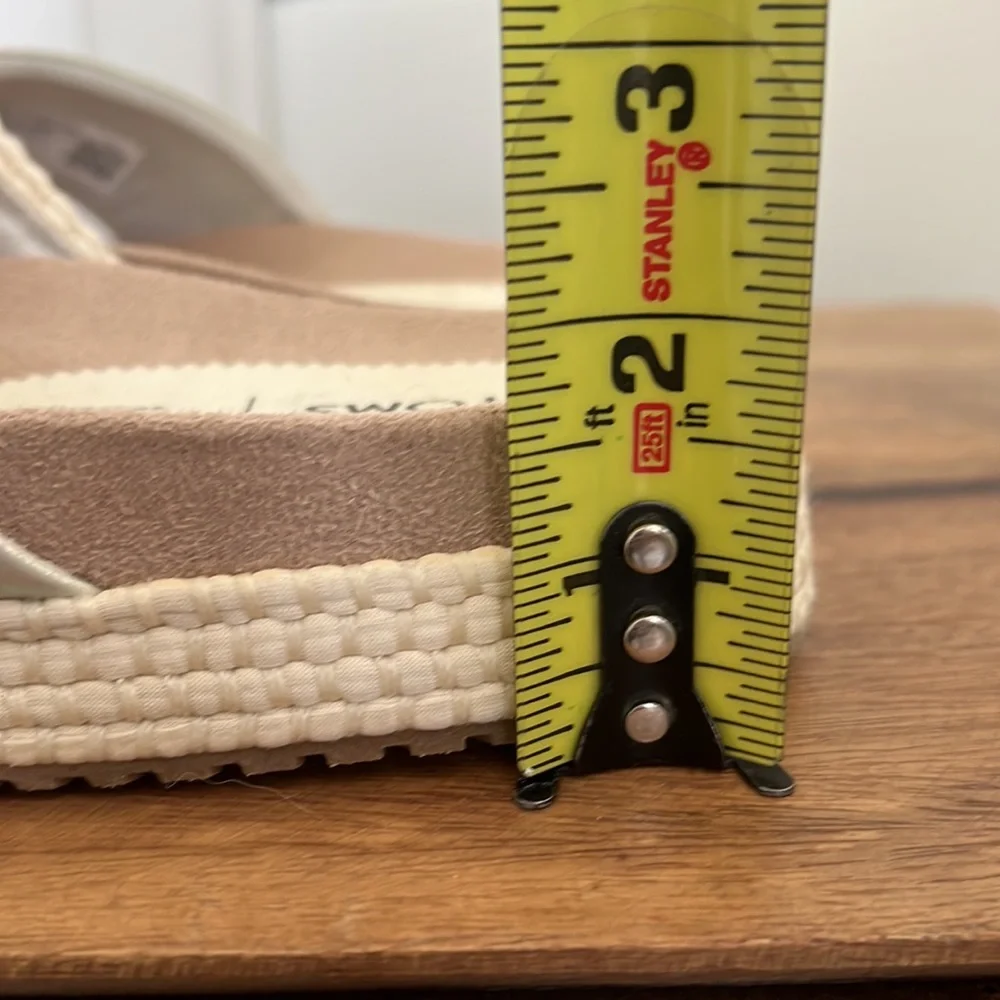 Toms sandals new with tag - Picture 14 of 15